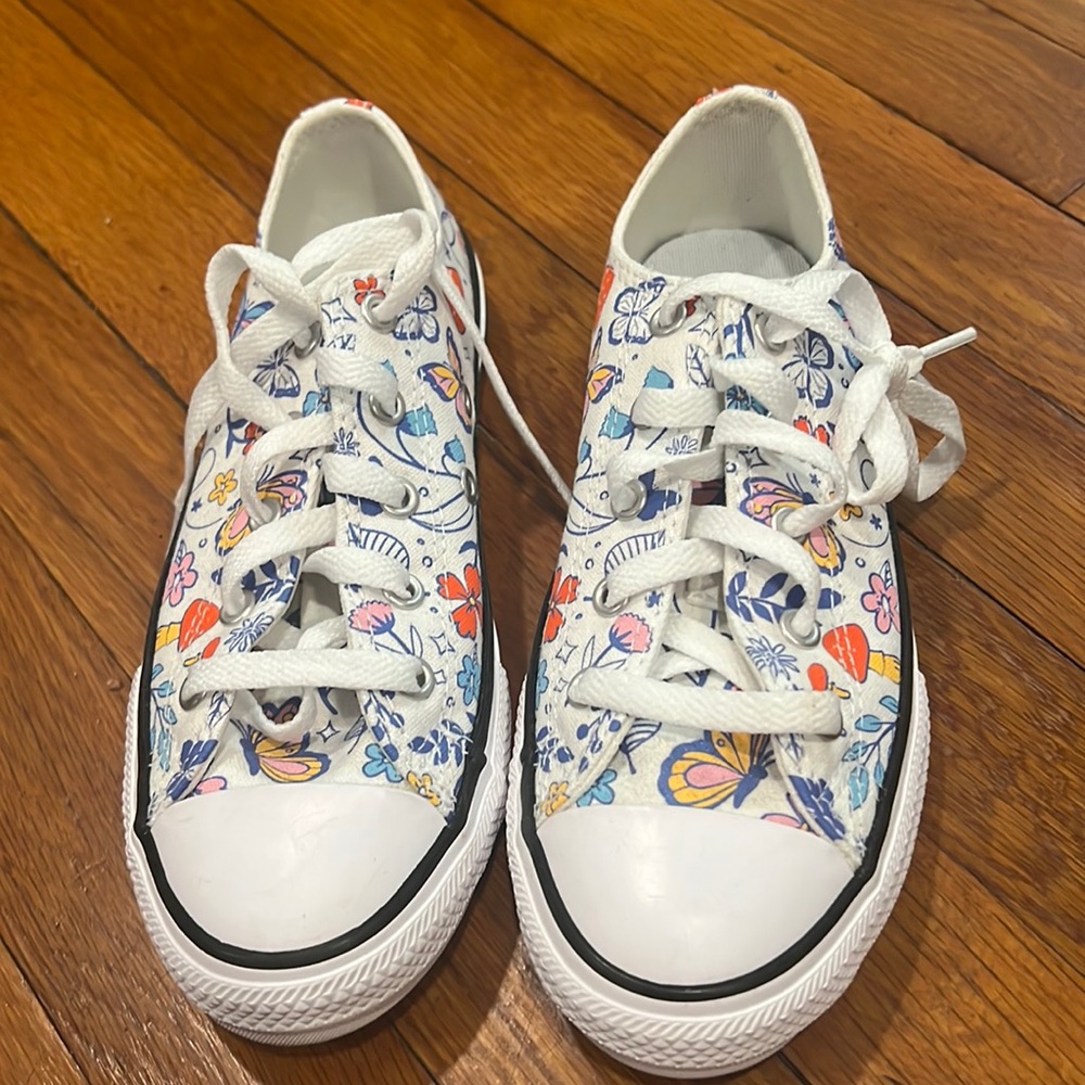Converse sneakers size 2